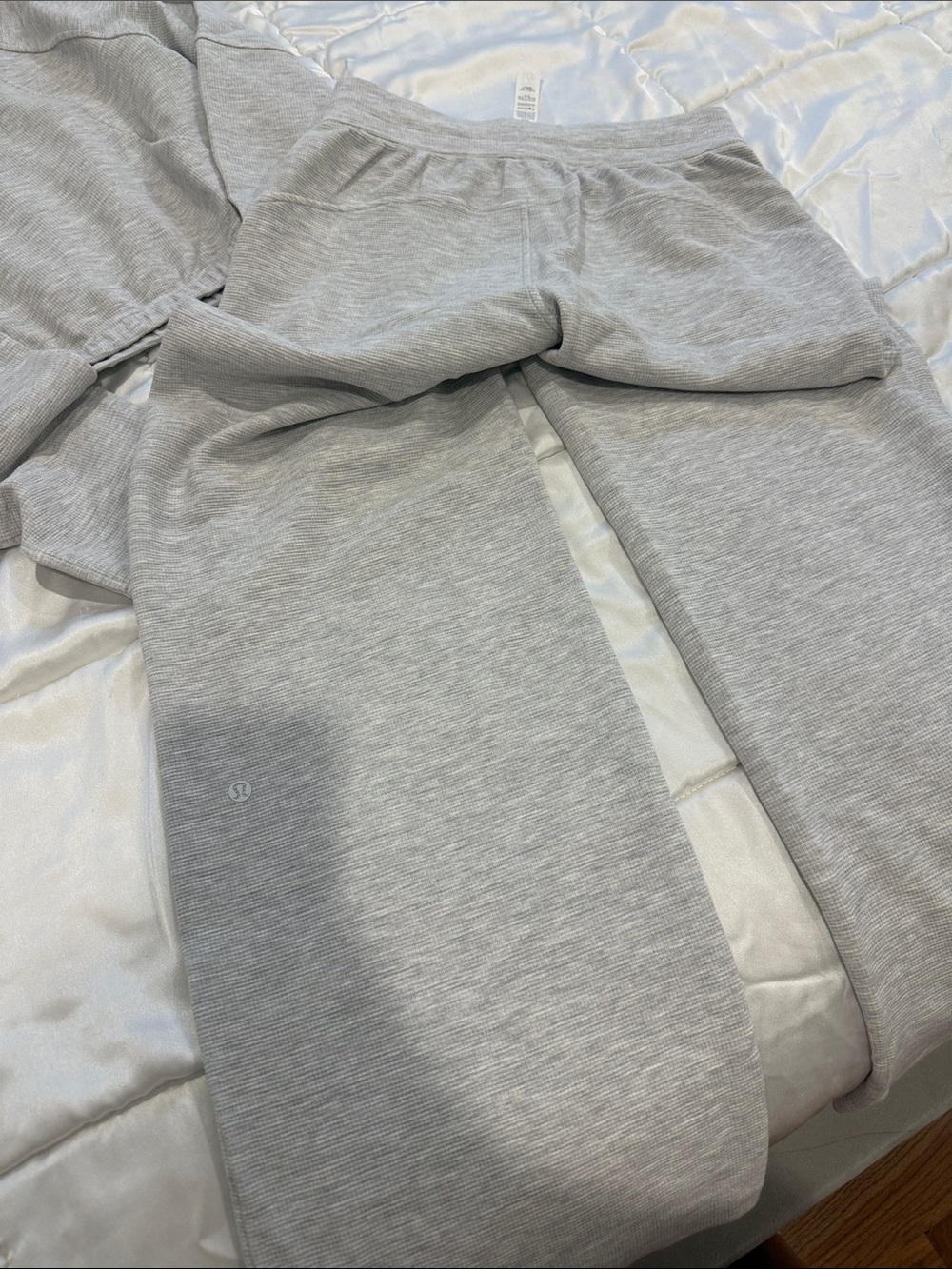 lululemon athletica Light Gray Wide-Leg Sweatpants - Picture 3 of 6